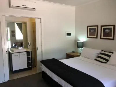 Norwood House Motel & Receptions Hotel di Frankston South
