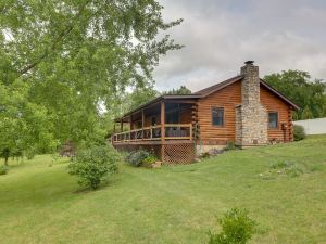 Cozy Brookville Home w/ Fire Pit & Deck!