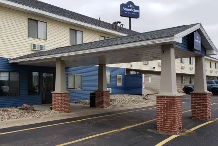 AmericInn by Wyndham Mauston Отели в г. Клирфилд