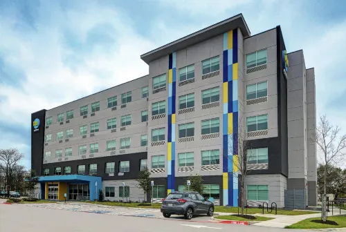 DoubleTree by Hilton Ankara Incek - موقف سيارات