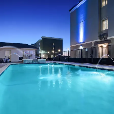 Holiday Inn Express & Suites MONAHANS I-20 by IHG