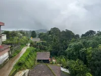 Hotel Airavata فنادق في Mekeri