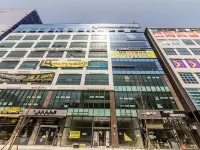 Mari Hotel Hotels near Gimpo International Sculpture Park