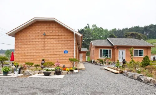 Boryeong Woori Hwangto Pension