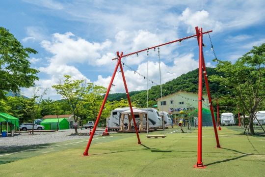 철원 노블레스글램핑카라반