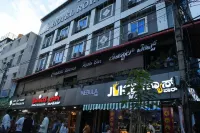 Hotel Royal Flora Koramangala Отели рядом с достопримечательностью «Университет Крайст»