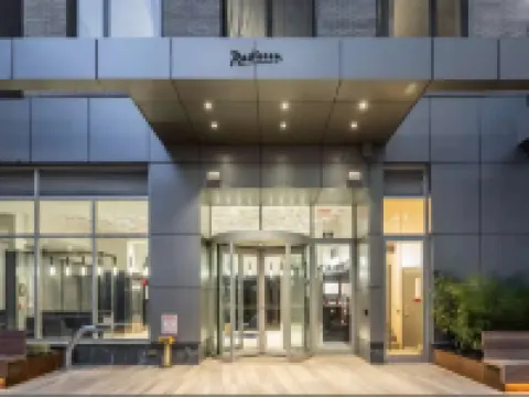 Double Tree by Hilton New York Times Square South Hotels near Fashion Institute of Technology