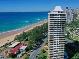 Top 4 Four-Star Hotels in Main Beach