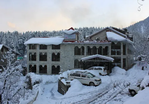 The Orchard Greens Hotel a Manali