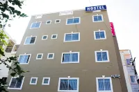 Transit Dorms - A Backpackers Inn & Hostel
