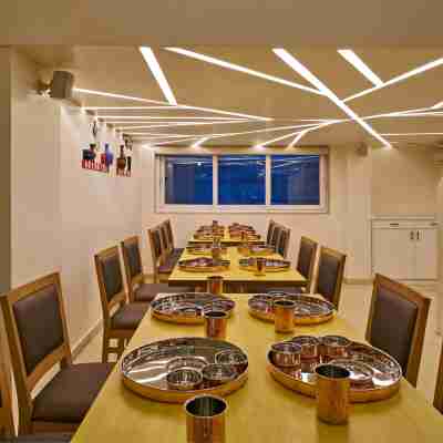 Hotel Atharv Top Rated Business Hotel in Kolhapur Dining/Meeting Rooms