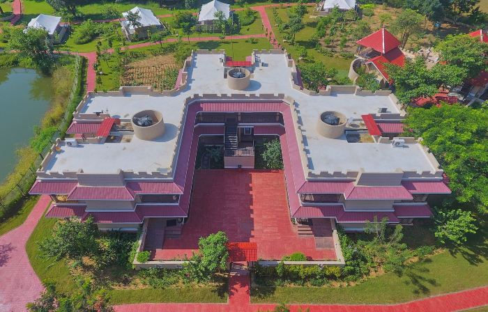 Sterling Kanha