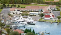 Hyannis Harbor Hotel