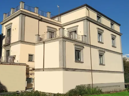 Palazzo Martinelli s.r.l Отели рядом со станцией Сорренто