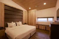 Tuccil Homestay | Room & Caretaker