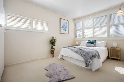 Sunset Sanctuary | Oceanview Retreat Glenelg South