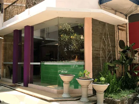 Dpavilion Guest House & Resto Отели в г. Klojen