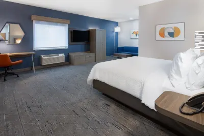 Holiday Inn Express & Suites Monaca - Center Township