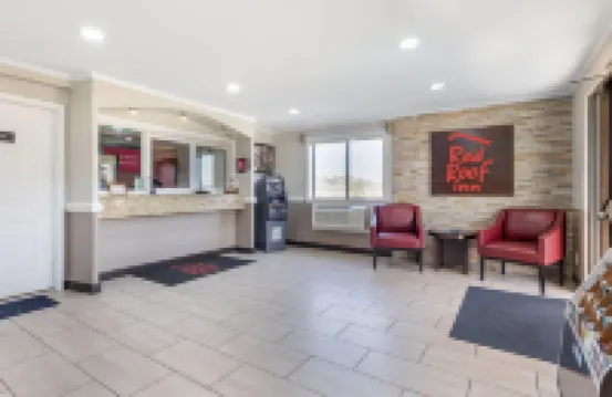 Red Roof Inn Suffolk