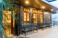 Sparrow Cherry Resort 2 Min Walk to MG Marg - 4-Star