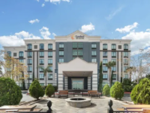 Comfort Inn & Suites New Orleans Airport North Hoteles en Kenner