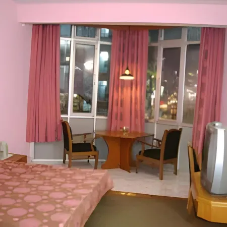 Hotel Yak