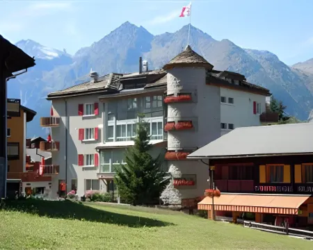 Lifestyle & Spa Hotel Grächerhof Hotels in Grachen