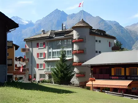 Lifestyle & Spa Hotel Grächerhof Отели в г. Грэхен