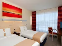 Holiday Inn Express Zurich Airport Hotels in Regensdorf