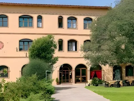 Hotel Funtana Noa Отели рядом с достопримечательностью «Spiaggia Le Dune di Piscinas»