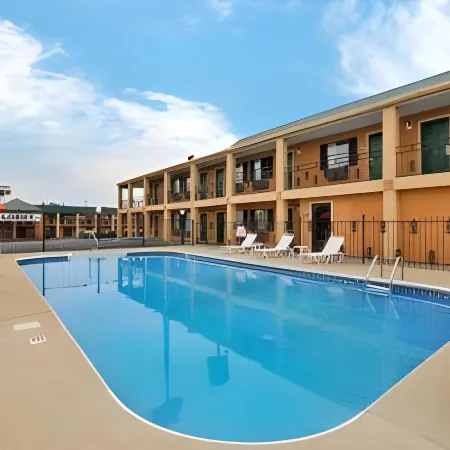 Days Inn by Wyndham Natchitoches