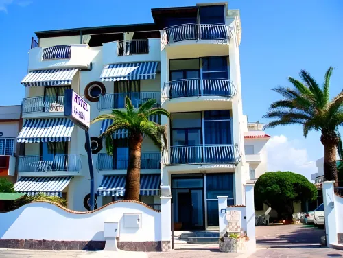 Hotel l'Approdo Các khách sạn ở Nettuno