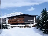 Les Crêtes Blanches Hotels near Val d'Isère