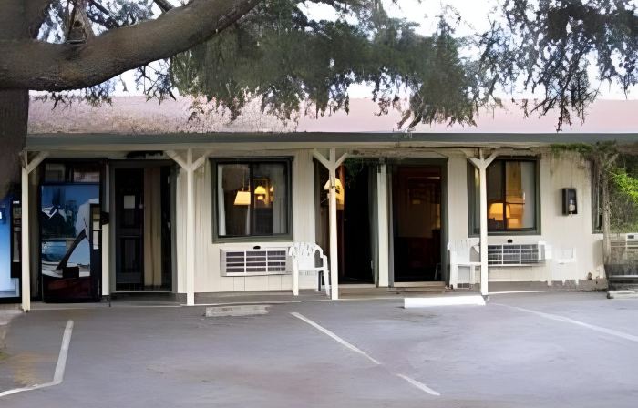 Kelseyville Motel