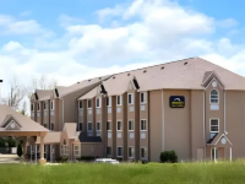 Microtel Inn & Suites by Wyndham Claremore Hotels in Rogers County