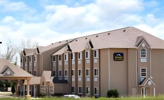 Microtel Inn & Suites by Wyndham Claremore