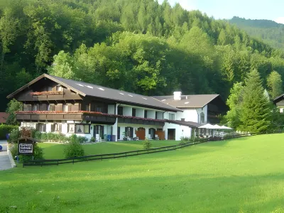 Landhotel Gabriele Hotels in der Nähe von Strandbad & Beach Bar Übersee