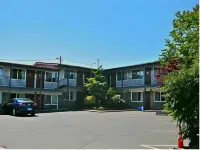 Timbers Inn and Suites Hotels in Ashland