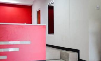 RedDoorz Plus Near Mall Kelapa Gading