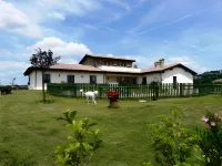 B&B Villa Barbarossa Hôtels à : Petrignano