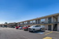 Rodeway Inn - parking