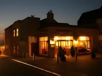 Lahinch Coast Hotel and Suites Các khách sạn ở Lahinch