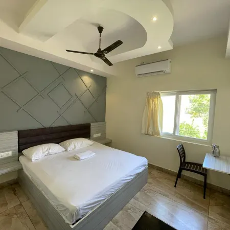 Hotel Grand Lpm