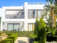 Penthouse Apartment with Stunning Sea and Mountain Views Hotels in 