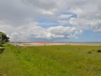 Les Yeux Dans la Baie