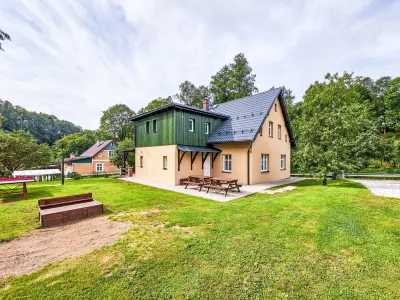 Bolkov Hotels in der Nähe von Dřeváci - Dětské Dekorace