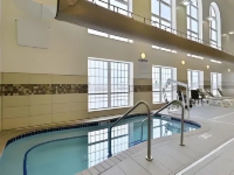 Comfort Suites Hotels in Minot