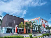 Sutan Raja Hotel & Convention Palu Hotels in South Palu