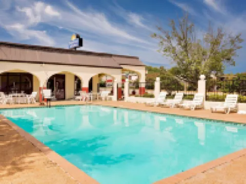 斯塔克維爾温德姆戴斯套房酒店 斯塔克維爾酒店