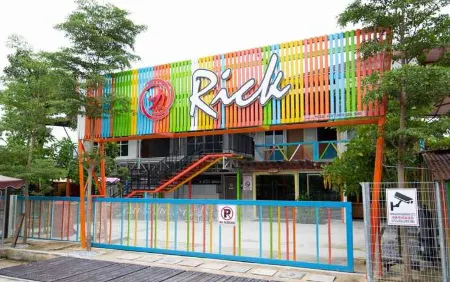 Rick Resort Teluk Intan